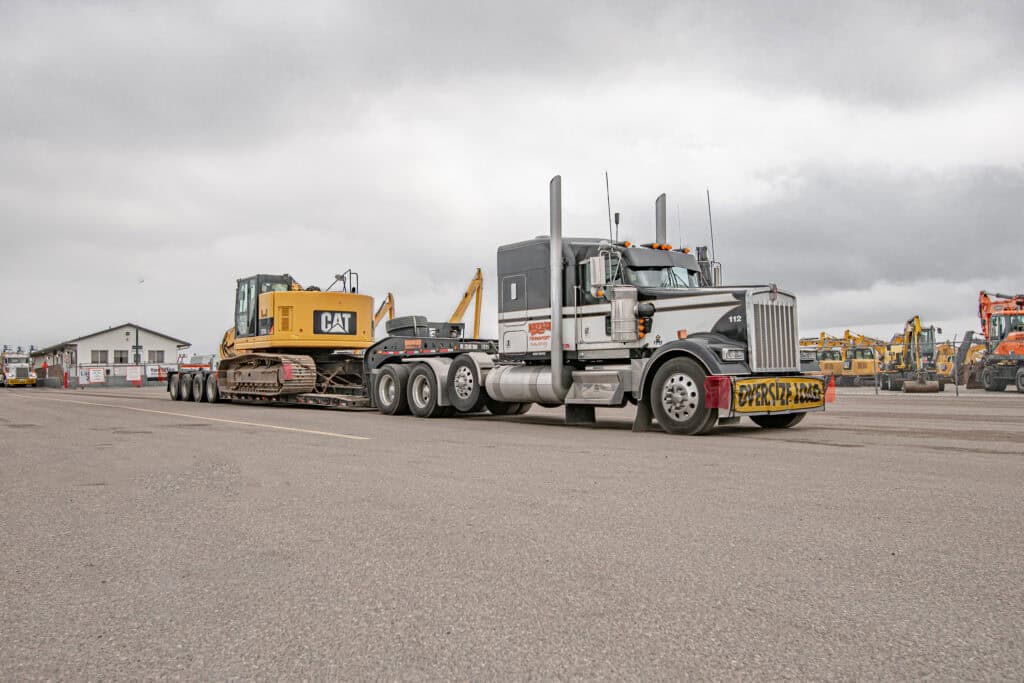 G20 Kenworth Cat Excavator (9)